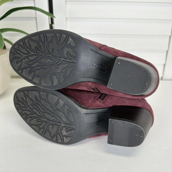 Earth Shoes Royal Ankle Boots Wine Red Ankle Zip Burnished Stacked Heel Size 7B - Picture 7 of 10